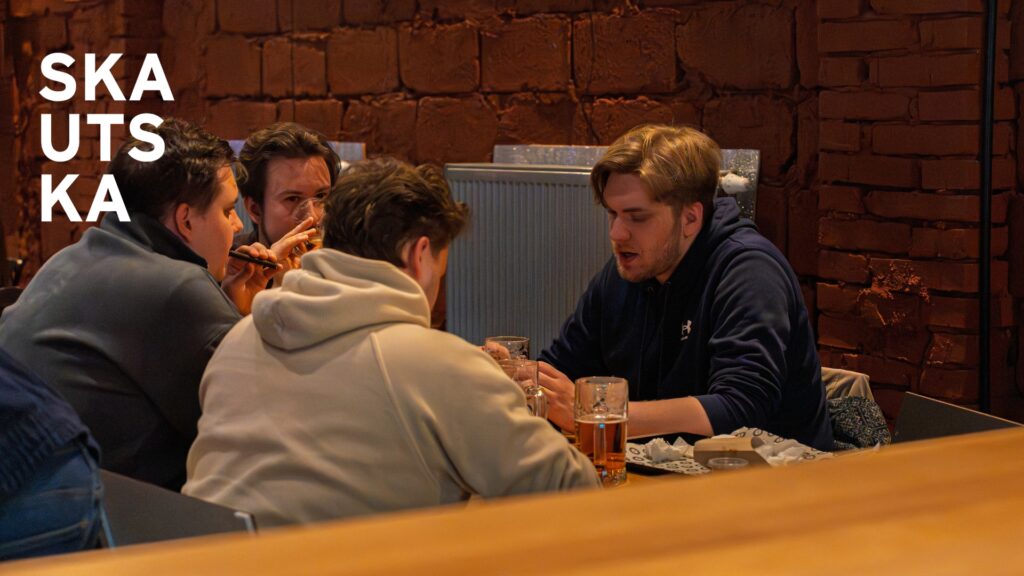 Nově spouštíme na Skautské v Ostravě Porubě samoobslužný rezervační systém na rezervaci stolů.